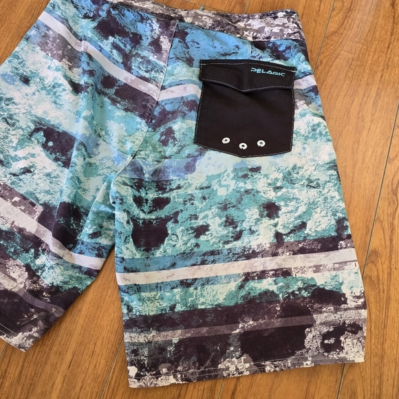 Men's Pelagic Board Shorts Size 29 - Picture 4 of 11